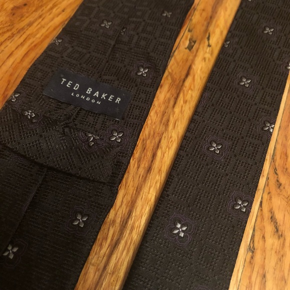 TED BAKER LONDON SILK TIE - Picture 4 of 4